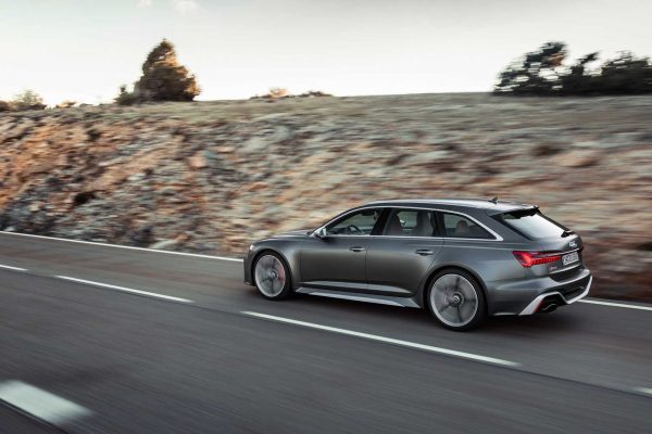 2020-audi-rs6-avant-1